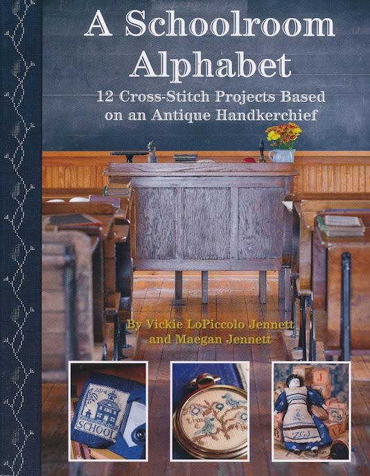 クロスステッチ A SCHOOLROOM ALPHABET: 12 CROS